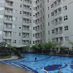 Spacious Studio Room Apartment At Parahyangan Residence By Travelio
