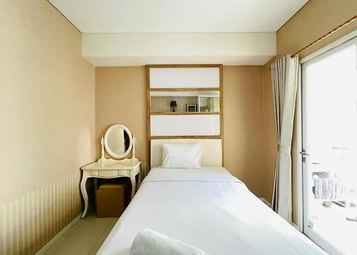 Spacious Studio Room Apartment At Parahyangan Residence By Travelio