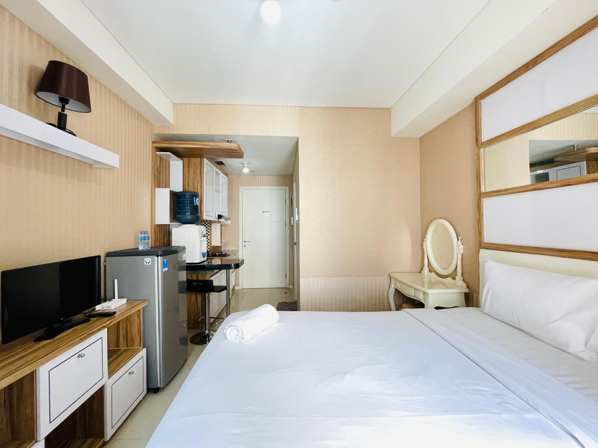 Spacious At Parahyangan By Travelio *
